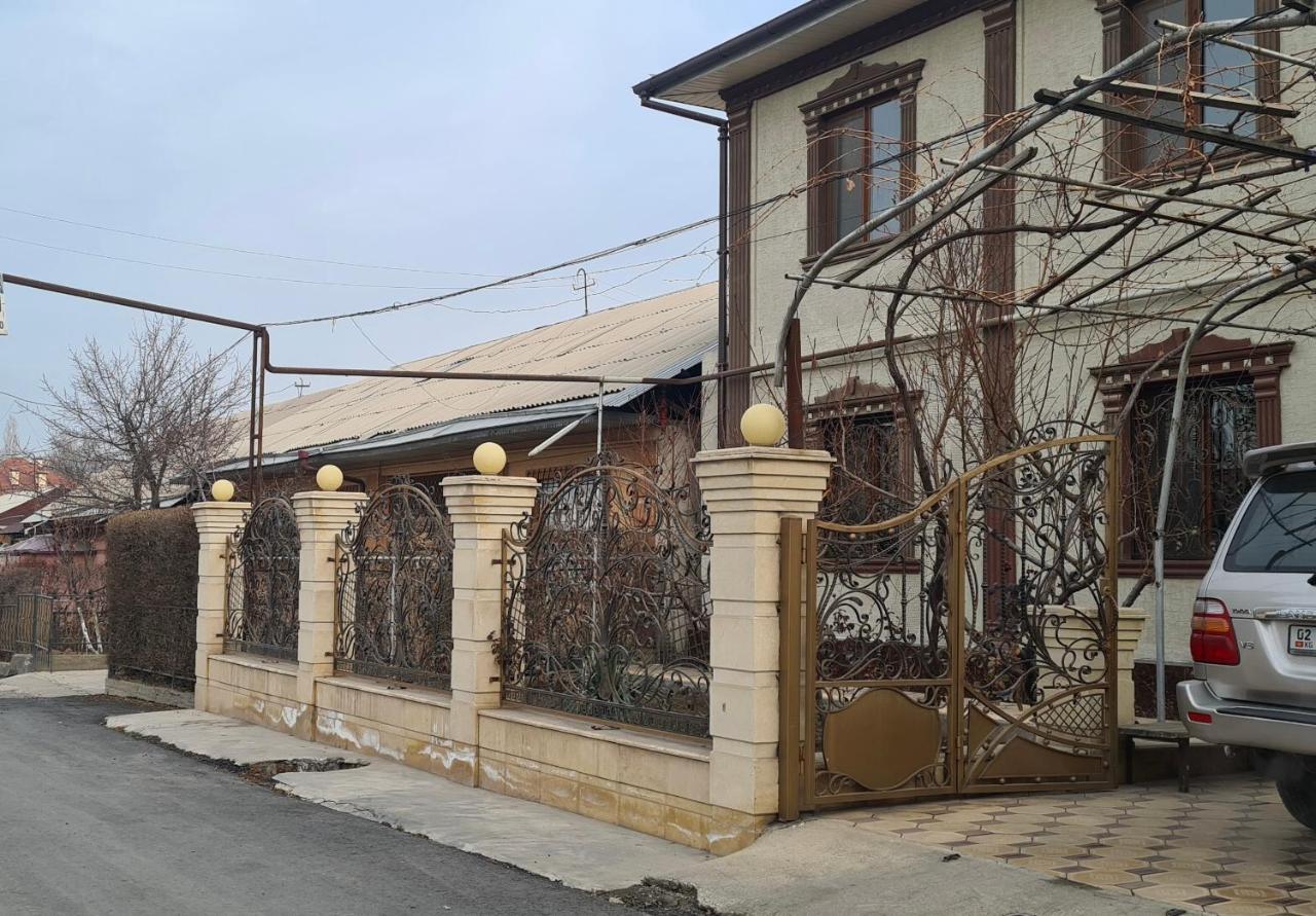 Sultan Saray Hostel Ош Екстериор снимка