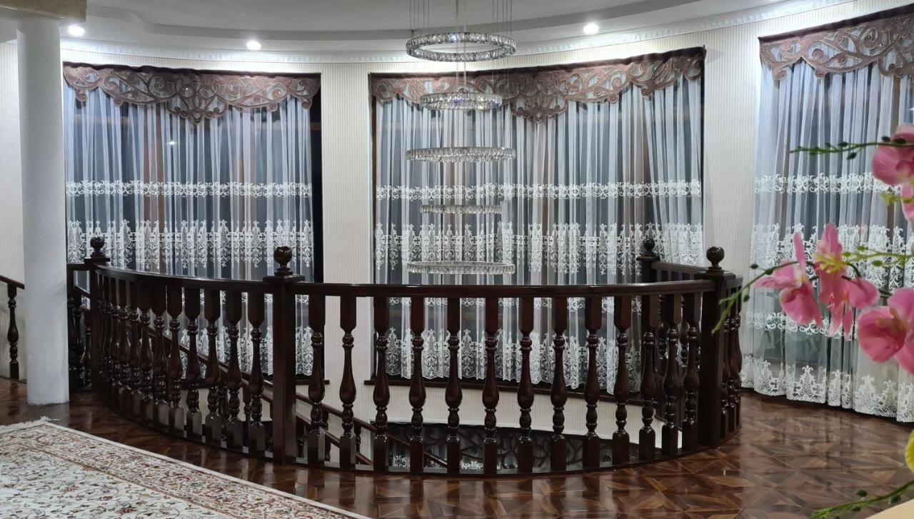 Sultan Saray Hostel Ош Екстериор снимка