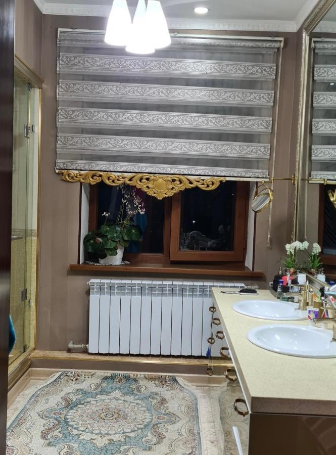 Sultan Saray Hostel Ош Екстериор снимка