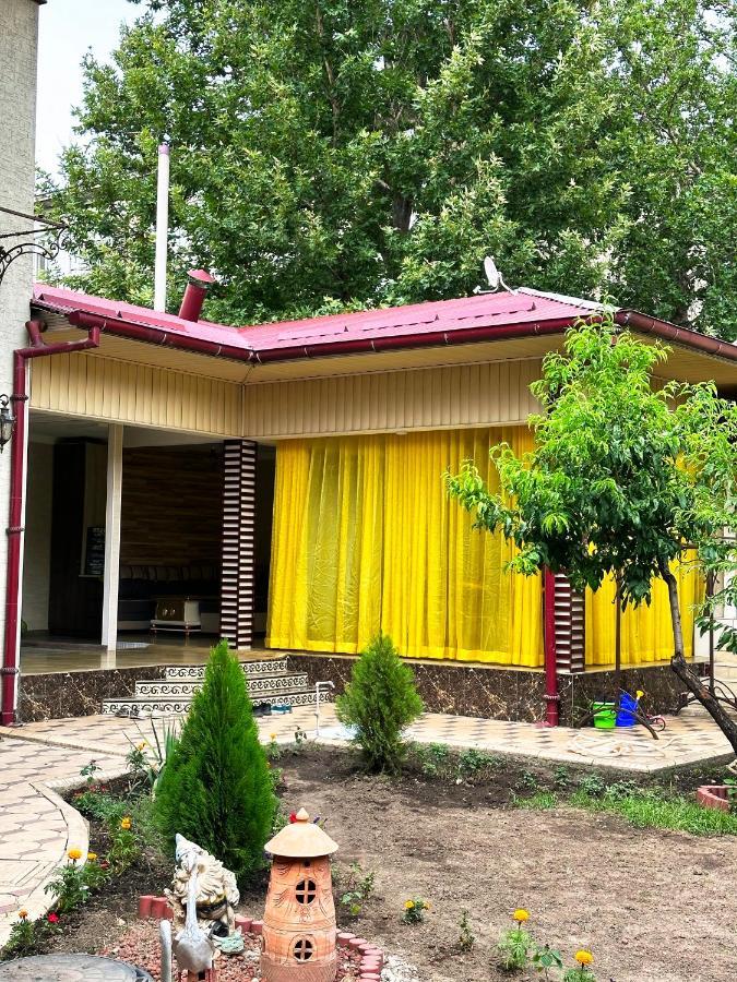 Sultan Saray Hostel Ош Екстериор снимка