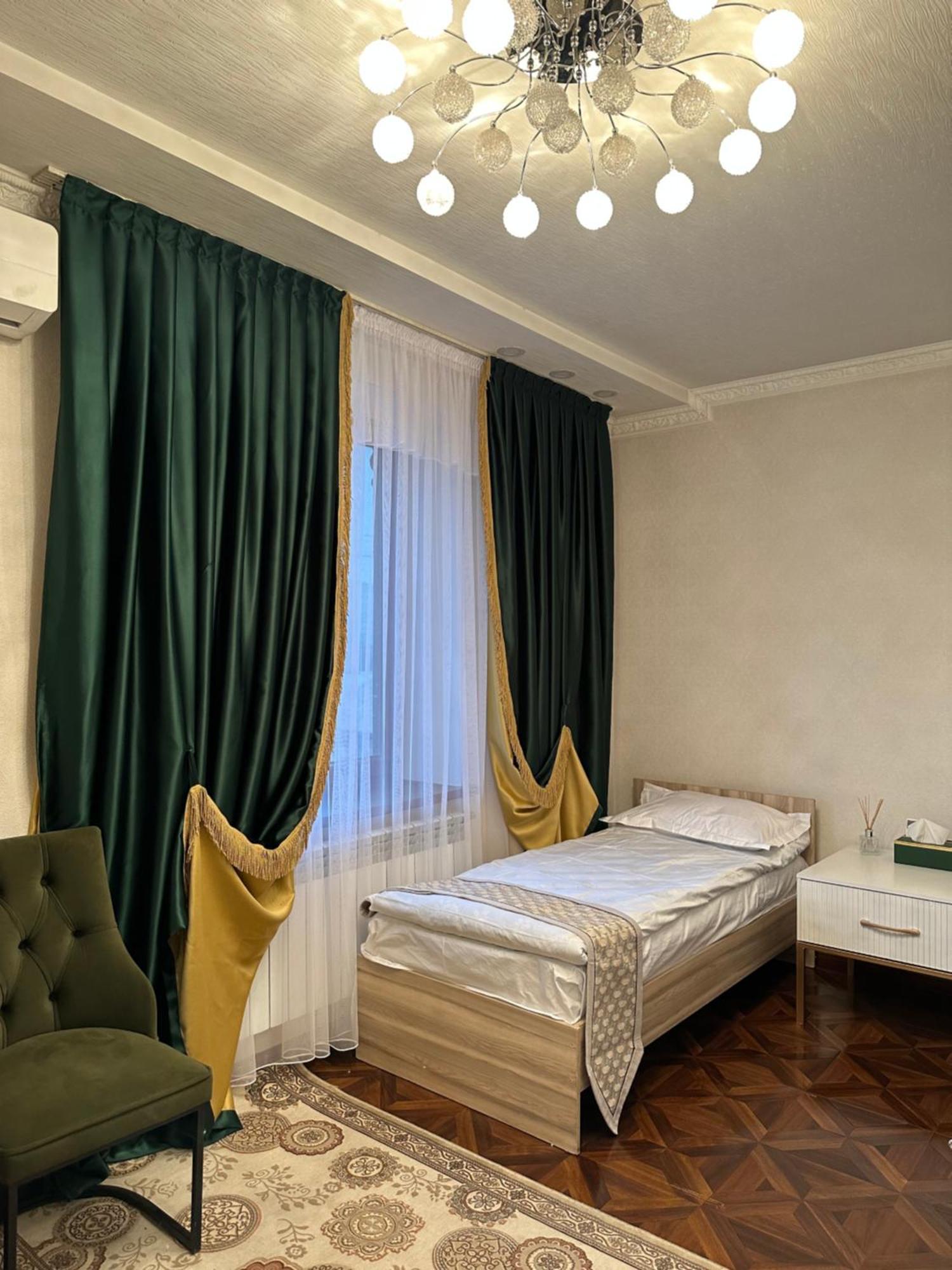 Sultan Saray Hostel Ош Екстериор снимка