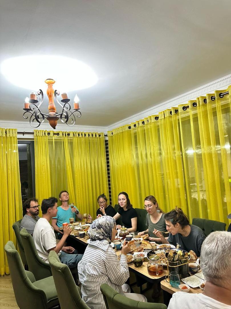 Sultan Saray Hostel Ош Екстериор снимка