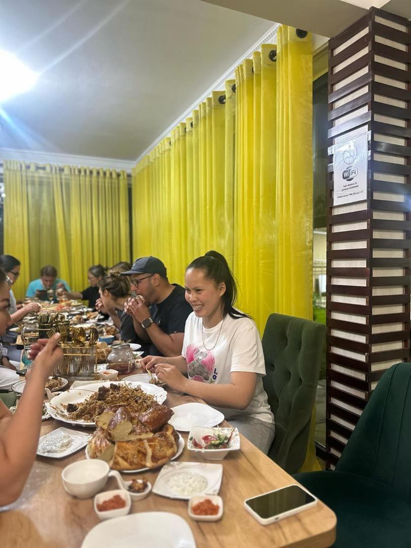 Sultan Saray Hostel Ош Екстериор снимка