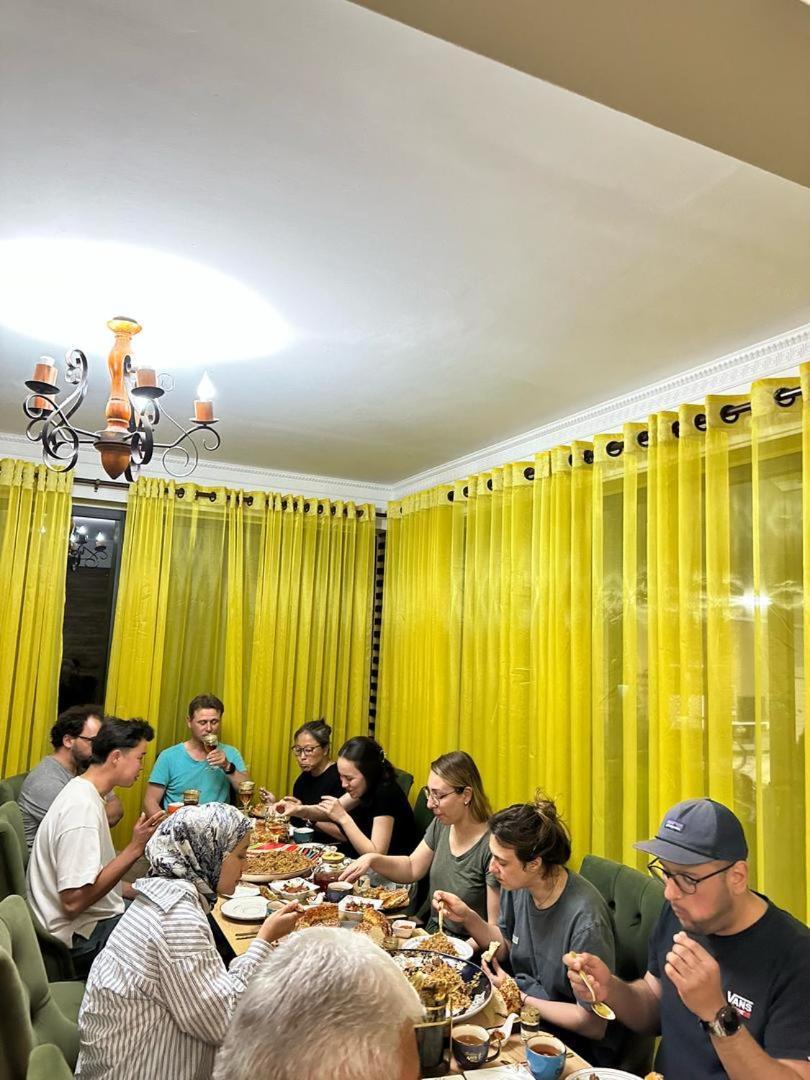 Sultan Saray Hostel Ош Екстериор снимка