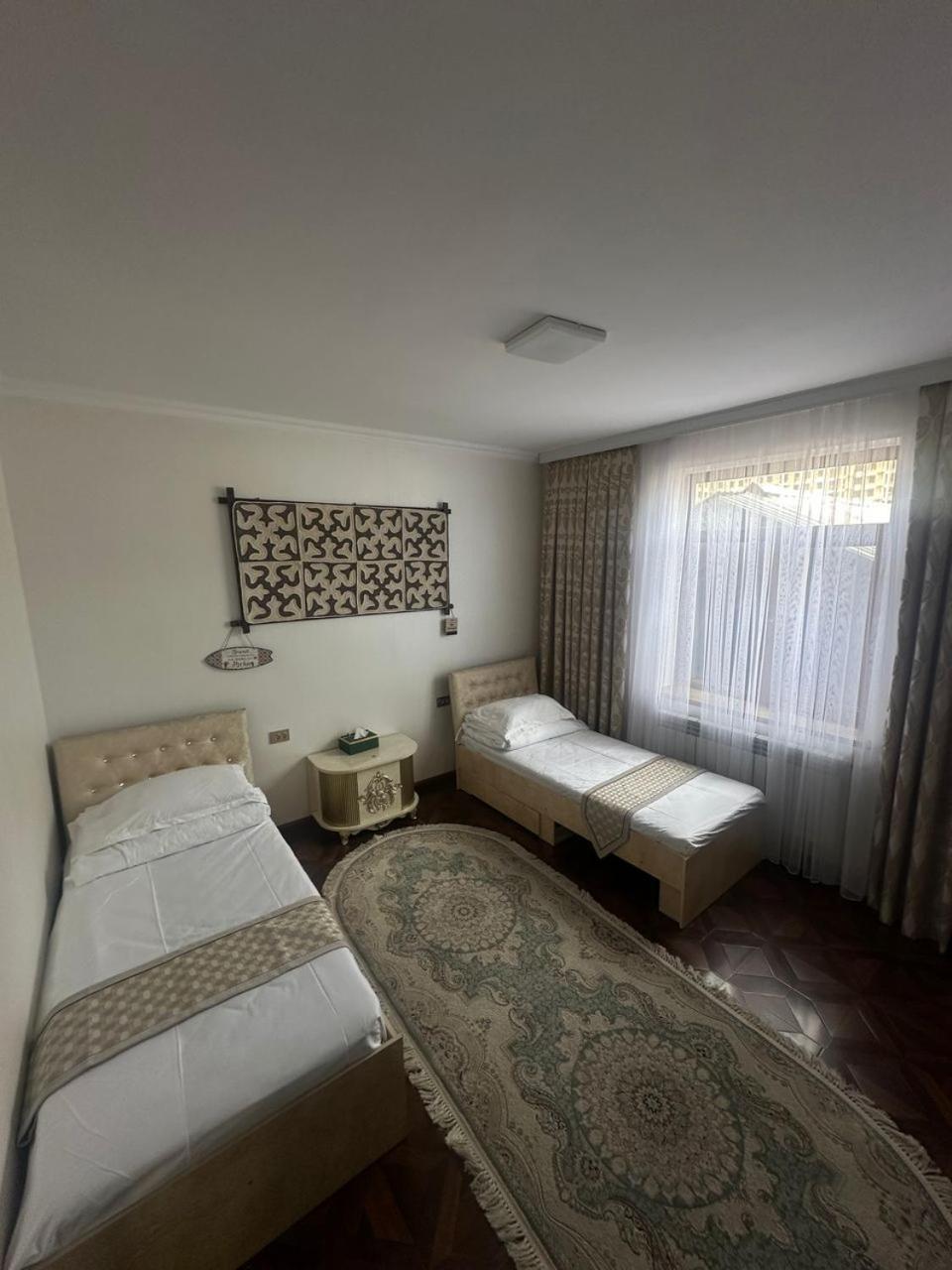 Sultan Saray Hostel Ош Екстериор снимка